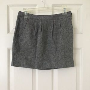 Black & white colored lined mini skirt